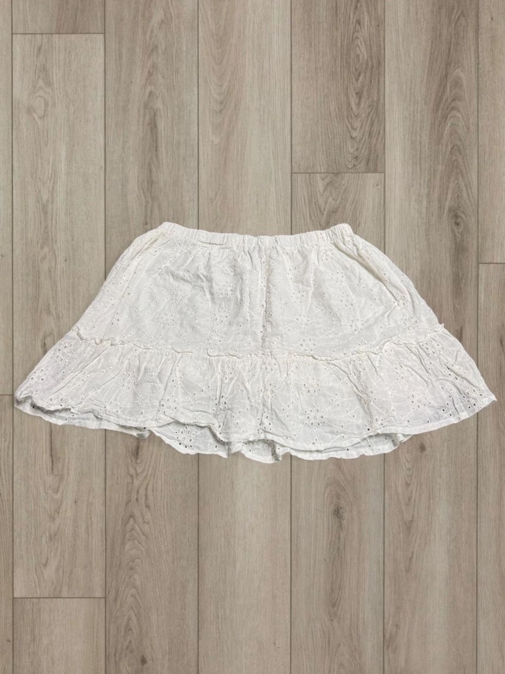 White Eyelet Ruffle Mini Skirt - Picture 2 of 2